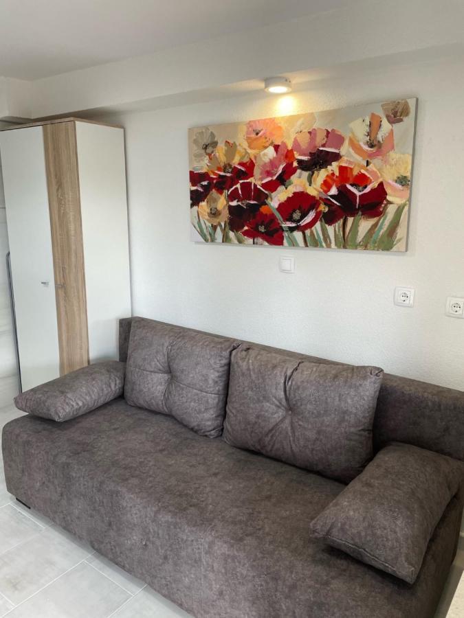 Lory Apartmani ดรามัลย์ ภายนอก รูปภาพ