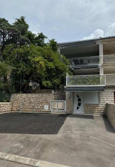 Lory Apartmani ดรามัลย์ ภายนอก รูปภาพ