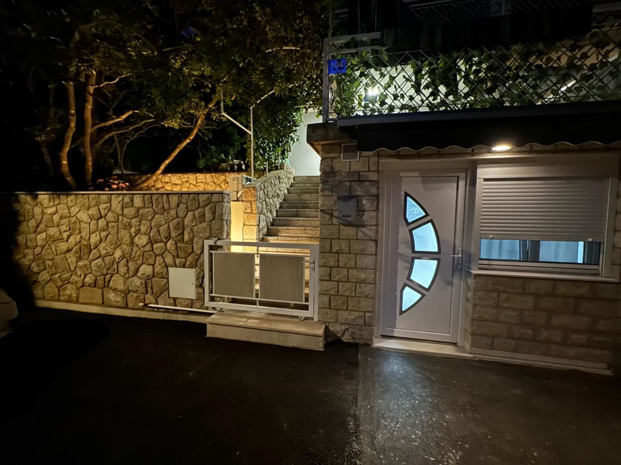 Lory Apartmani ดรามัลย์ ภายนอก รูปภาพ
